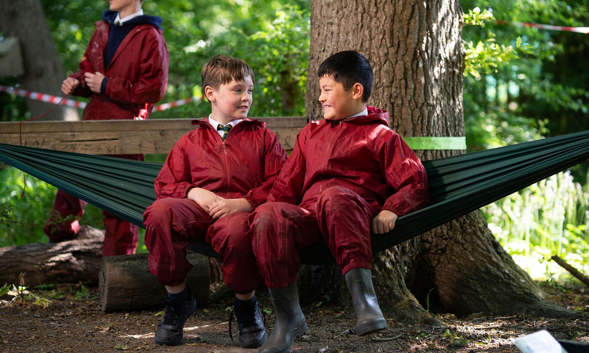 Smarden primary 3 pupils with globes